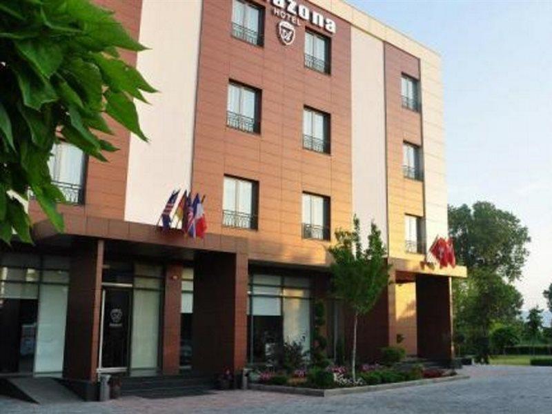 Amazona Hotel Приштина Экстерьер фото